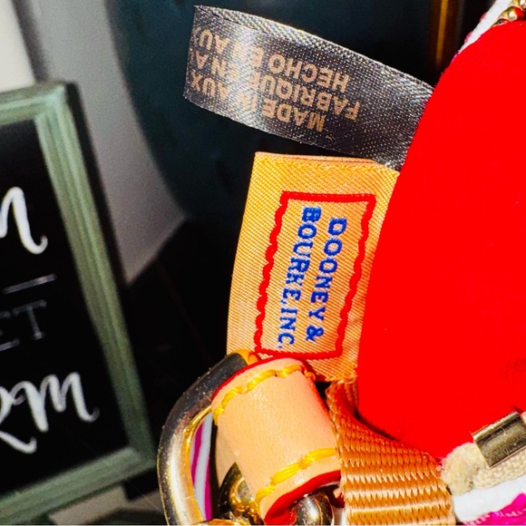 Dooney & Bourke Pink Chevron Greta Satchel two-way bag - EUC comes w Dust Bag - Picture 13 of 16